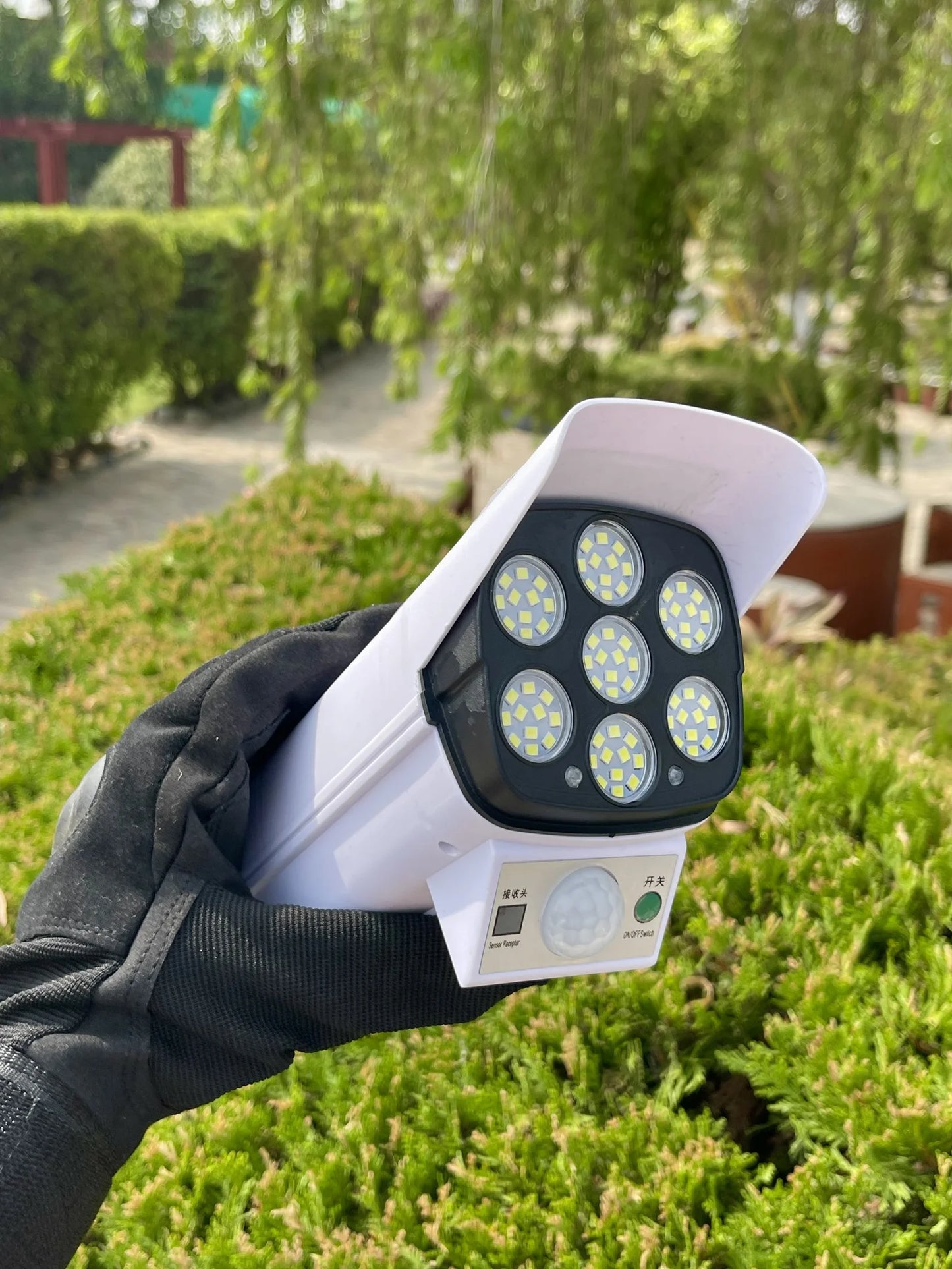 Smart Solar Sensor Light – With Motion Sensor